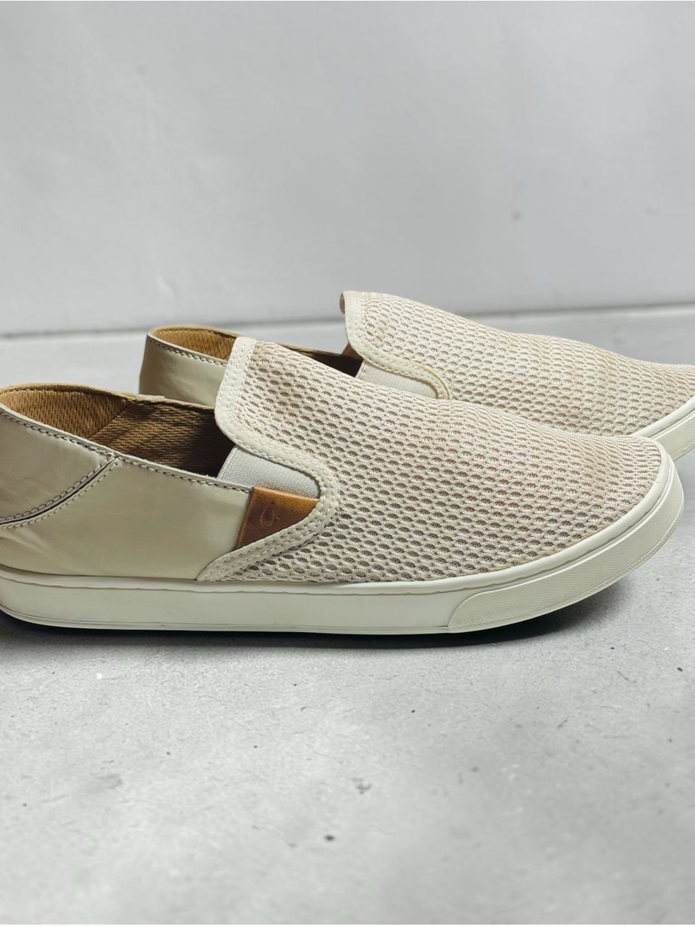 OluKai Pehuea Slip-On Mesh Textile Sneakers Drop-Heel Coastal Beach Size 11